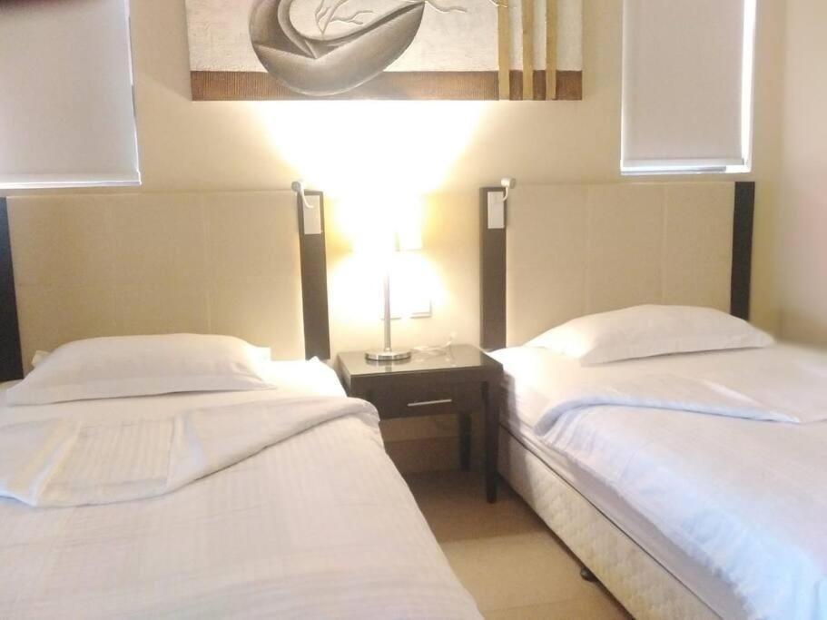 With 2 Bedrooms Sea View And Garden With Private Pool Holiday home *