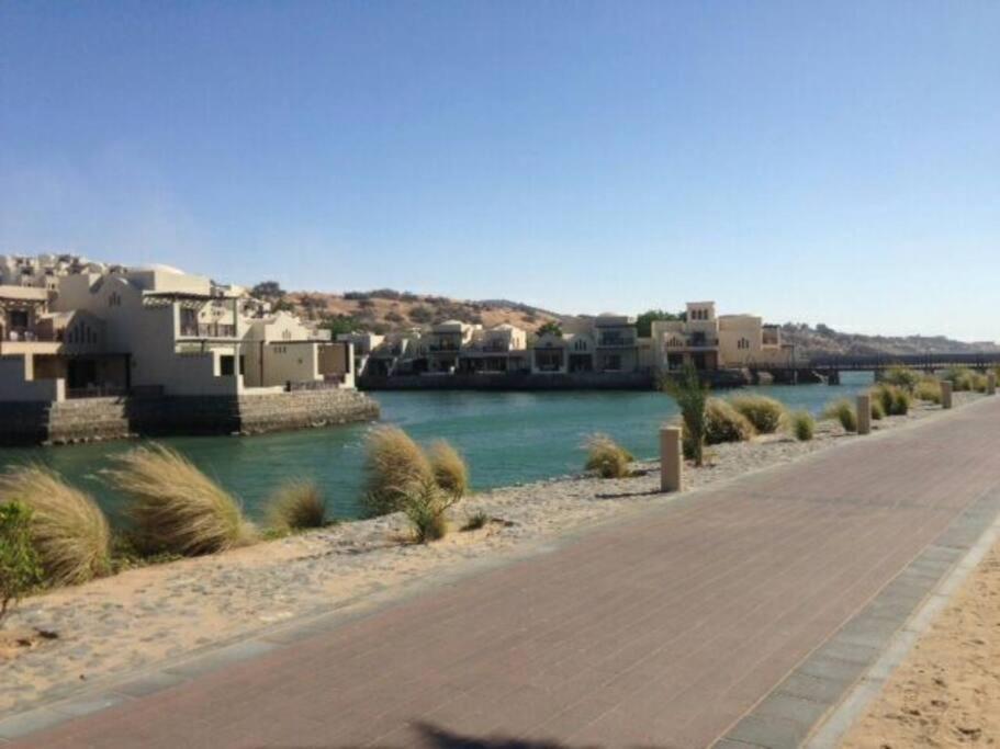 With 2 Bedrooms Sea View And Garden With Private Pool Ras al-Khaimah