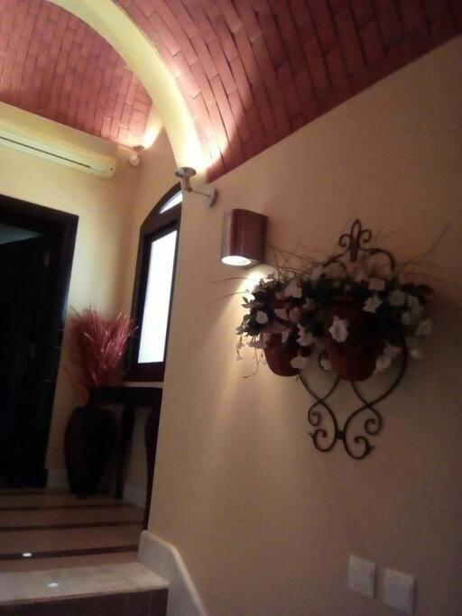 With 2 Bedrooms Sea View And Garden With Private Pool