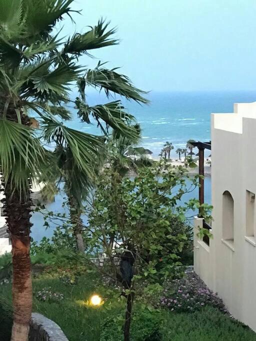 With 2 Bedrooms Sea View And Garden With Private Pool