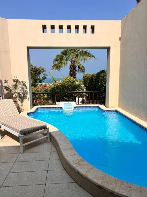 With 2 Bedrooms Sea View And Garden With Private Pool Holiday home