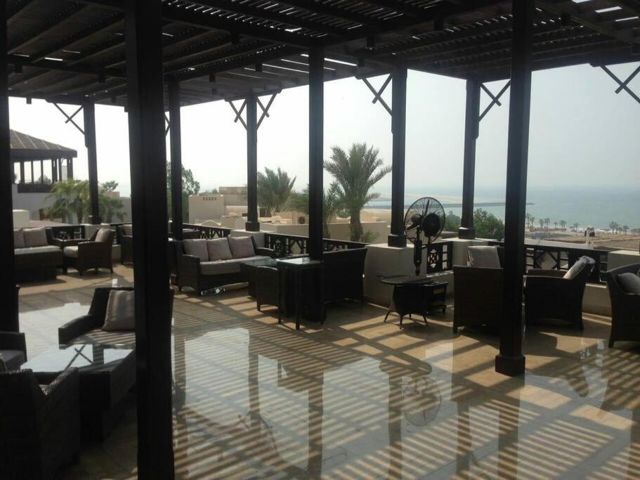 With 2 Bedrooms Sea View And Garden With Private Pool Holiday home